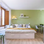 Elm Alley - - Free Wi-fi * Baveno