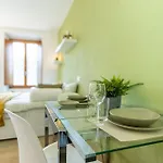 Elm Alley - - Free Wi-fi * Baveno