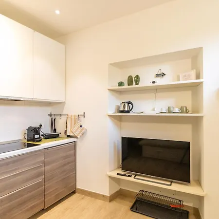 Elm Alley - - Free Wi-fi Apartment *