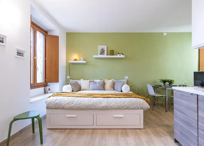 Elm Alley - - Free Wi-fi * Baveno