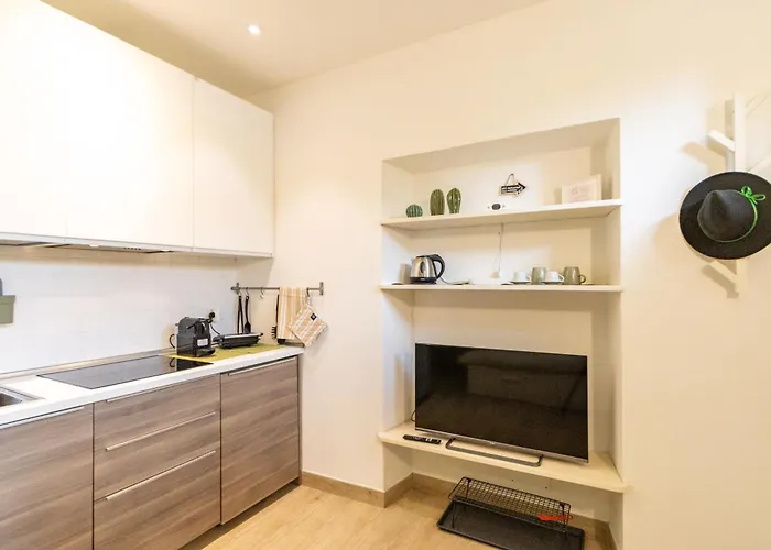 Elm Alley - - Free Wi-fi Apartment *