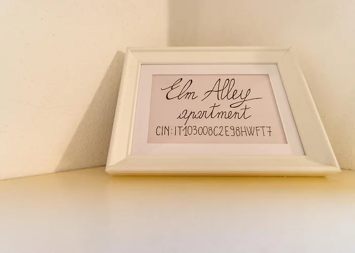 Elm Alley - - Free Wi-fi *